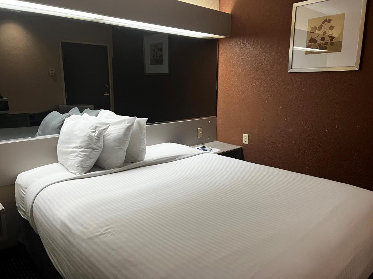 Microtel Inn & Suites By Wyndham Houston/Webster/Nasa/Clearlake Nassau Bay Eksteriør bilde